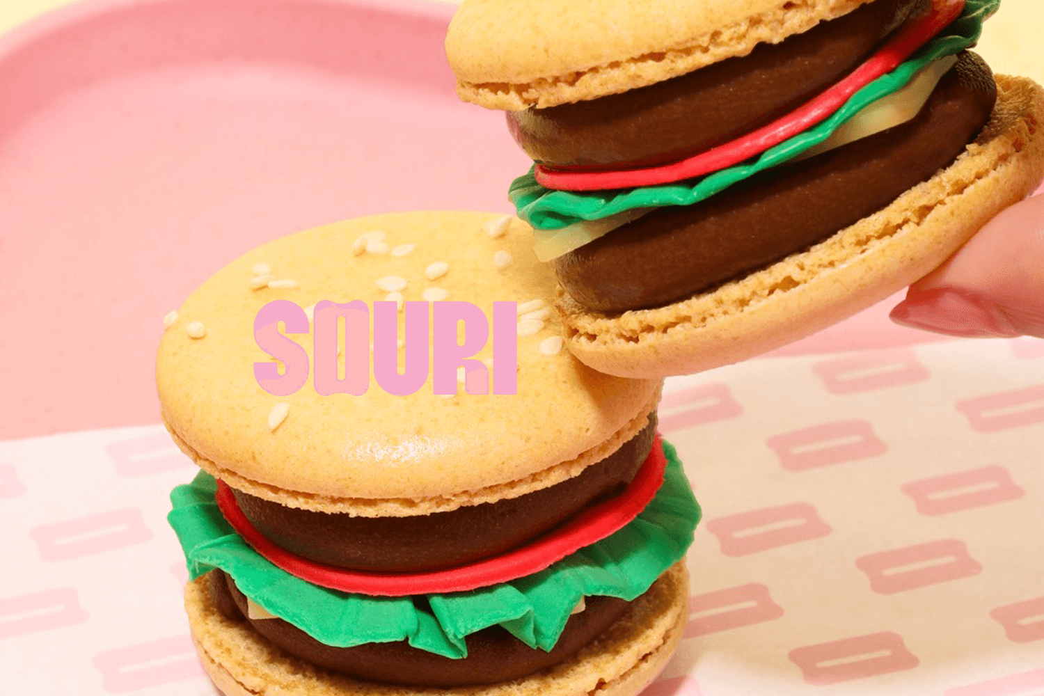 หลอกตาไม่หลอกใจ “SOURI” ทำเซอร์ไพรส์ เปิดตัว “Hamburger Fatcaron”