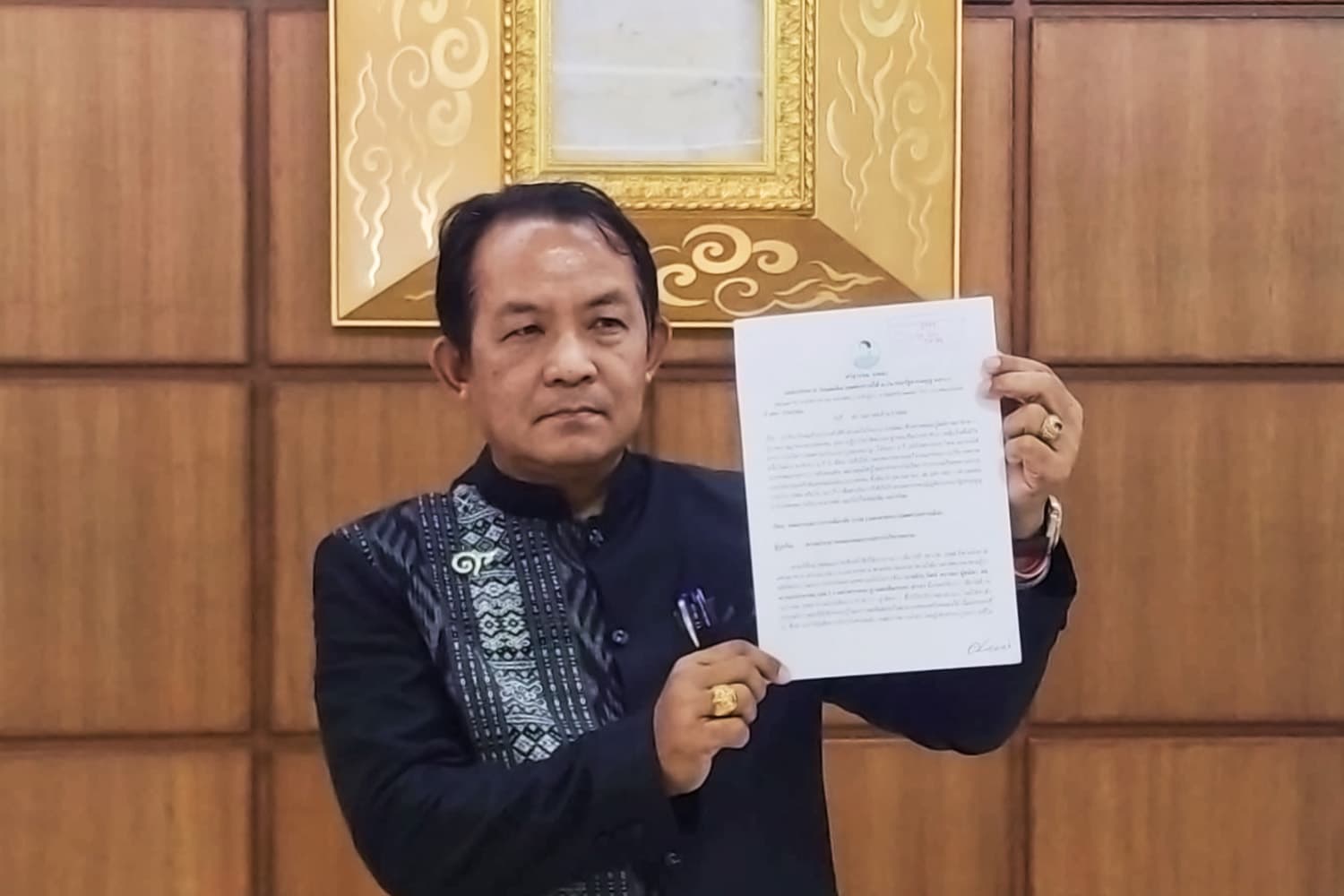 ‘ศรีสุวรรณ’ จี้ยุบพรรคประชาชน! ปมส่ง ‘ผู้สมัคร สส.’ ทั้งที่เจอคดีชำเราหญิง