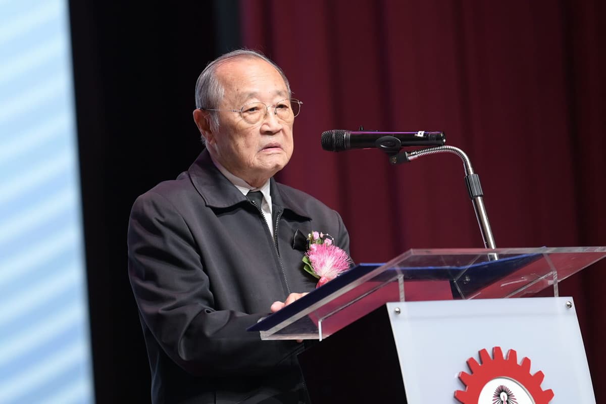 ดร.สุเมธ ตันติเวชกุล ประธานมูลนิธิอุทกพัฒน์ ในพระบรมราชูปถัมภ์