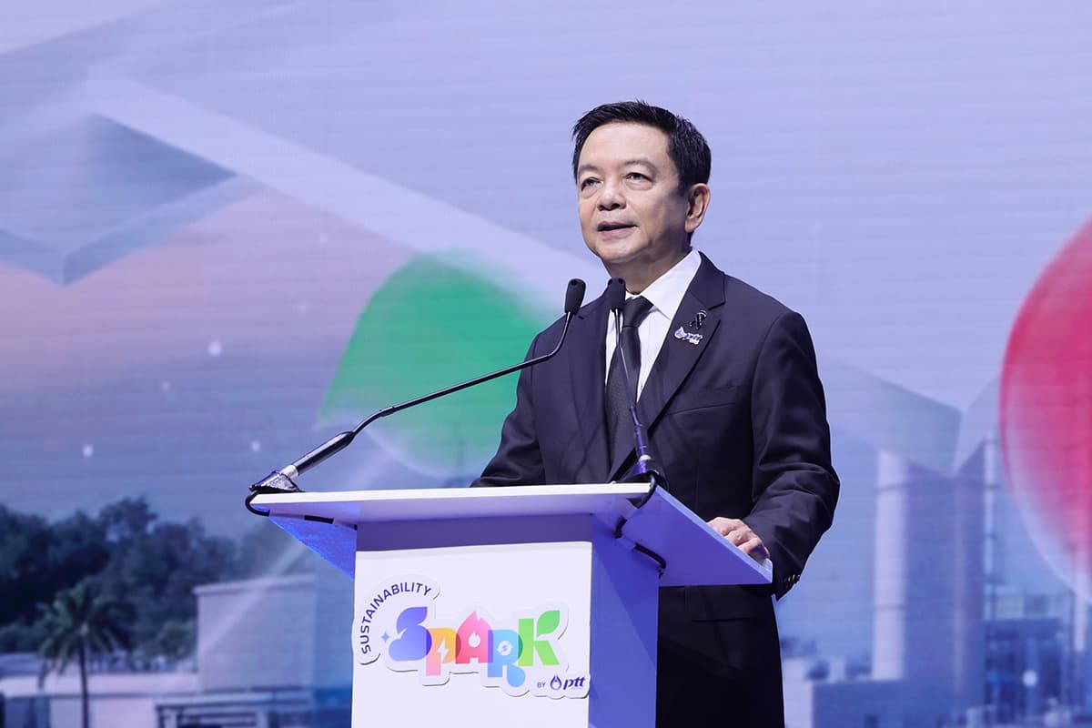 ดร.คงกระพัน อินทรแจ้ง ประธานเจ้าหน้าที่บริหารและกรรมการผู้จัดการใหญ่ บริษัท ปตท. จำกัด (มหาชน)