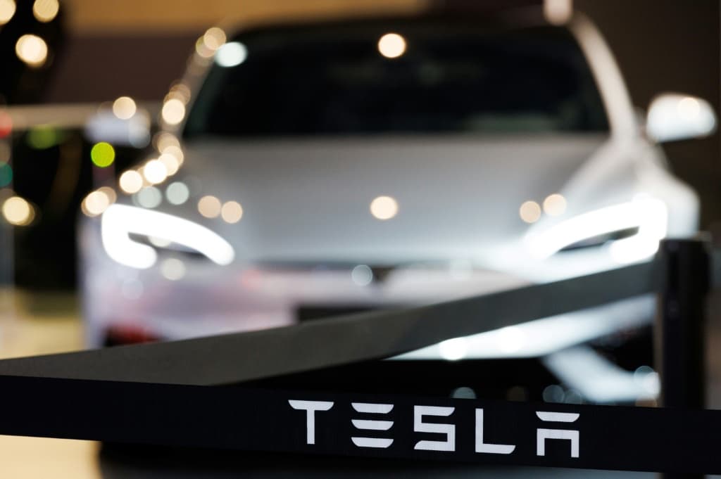 ยอดขายรถยนต์ Tesla พุ่ง 25% ในไตรมาส 2 เอาชนะคาดการณ์ท่ามกลางราคาน้ำมันพุ่ง