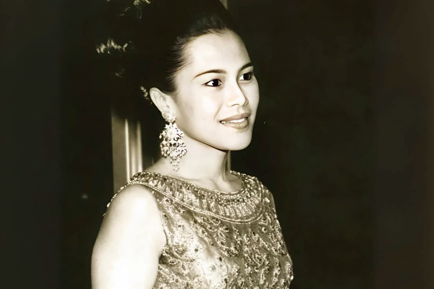 การเปลี่ยนผ่านยุคสมัยและการรักษาเอกลักษณ์ “รักษา” มากกว่า “เก็บ”