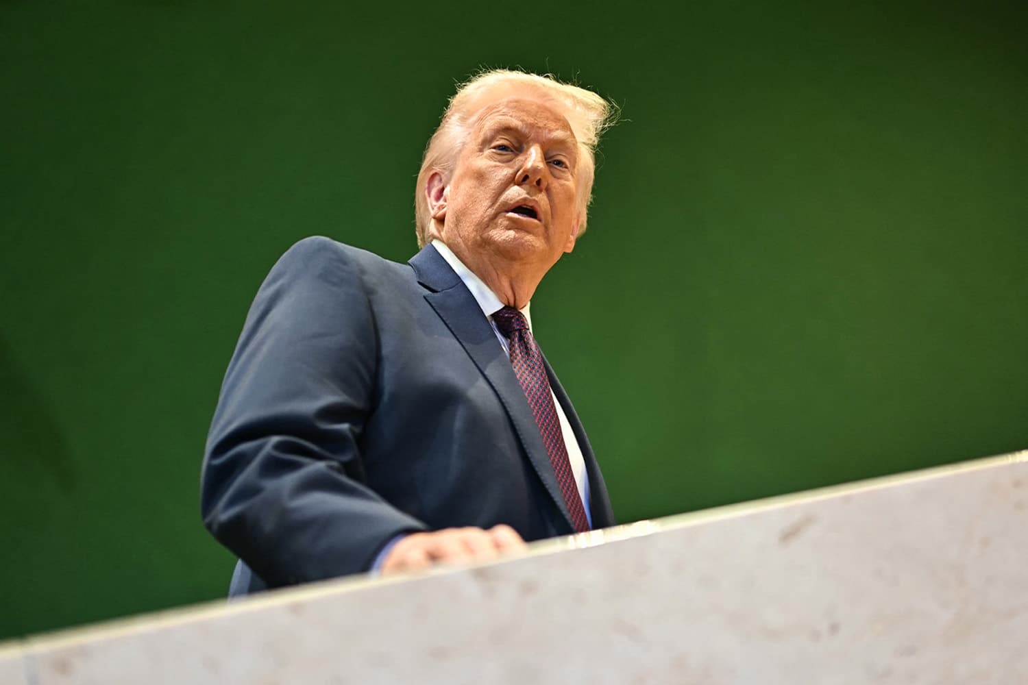 ทรัมป์ขู่ ‘ลบอิหร่านออกจากโลก-ทำลายทั้งประเทศ’ หากอิหร่านคิดลอบสังหารเขา