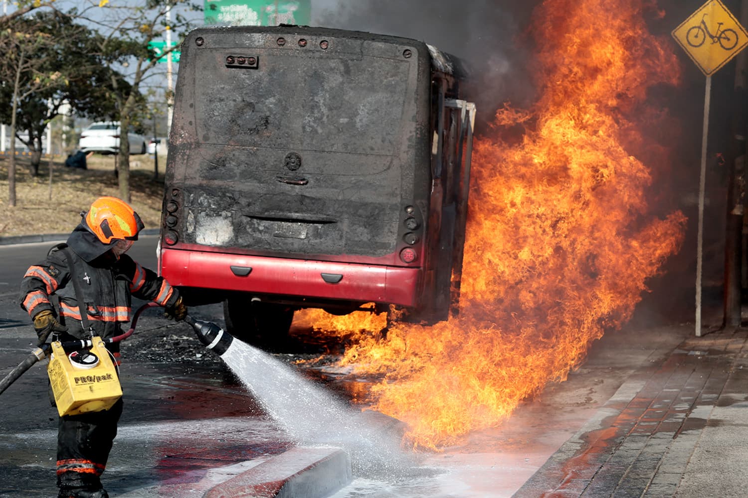 เม็กซิโกวุ่นสมุนเผารถยนต์ล้างแค้นให้เจ้าพ่อยาเสพติด ‘เอลเมนโช’ ถูกกองทัพวิสามัญ