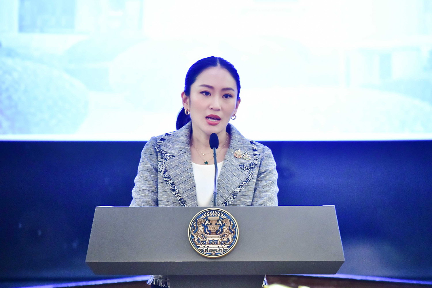 PM-gives-compensation-to-heirs-of-earthquake-victims-SPACEBAR-Hero.jpg