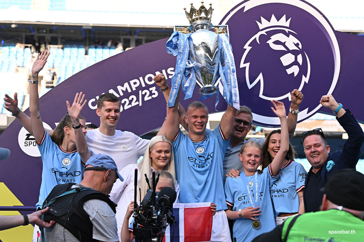 Photo_story_Manchester_City_Premier_League_Champion_celebration_SPACEBAR_Photo10_6160a79b4c.jpeg