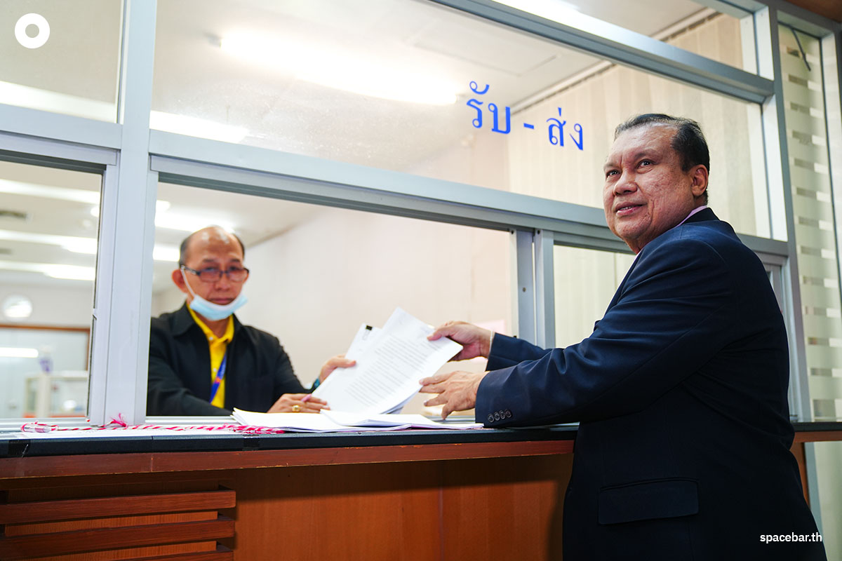 Sonthiya_urges_Pirapan_to_clear_up_the_issue_of_holding_shares_in_companies_SPACEBAR_Photo01_5bcda23394.jpg