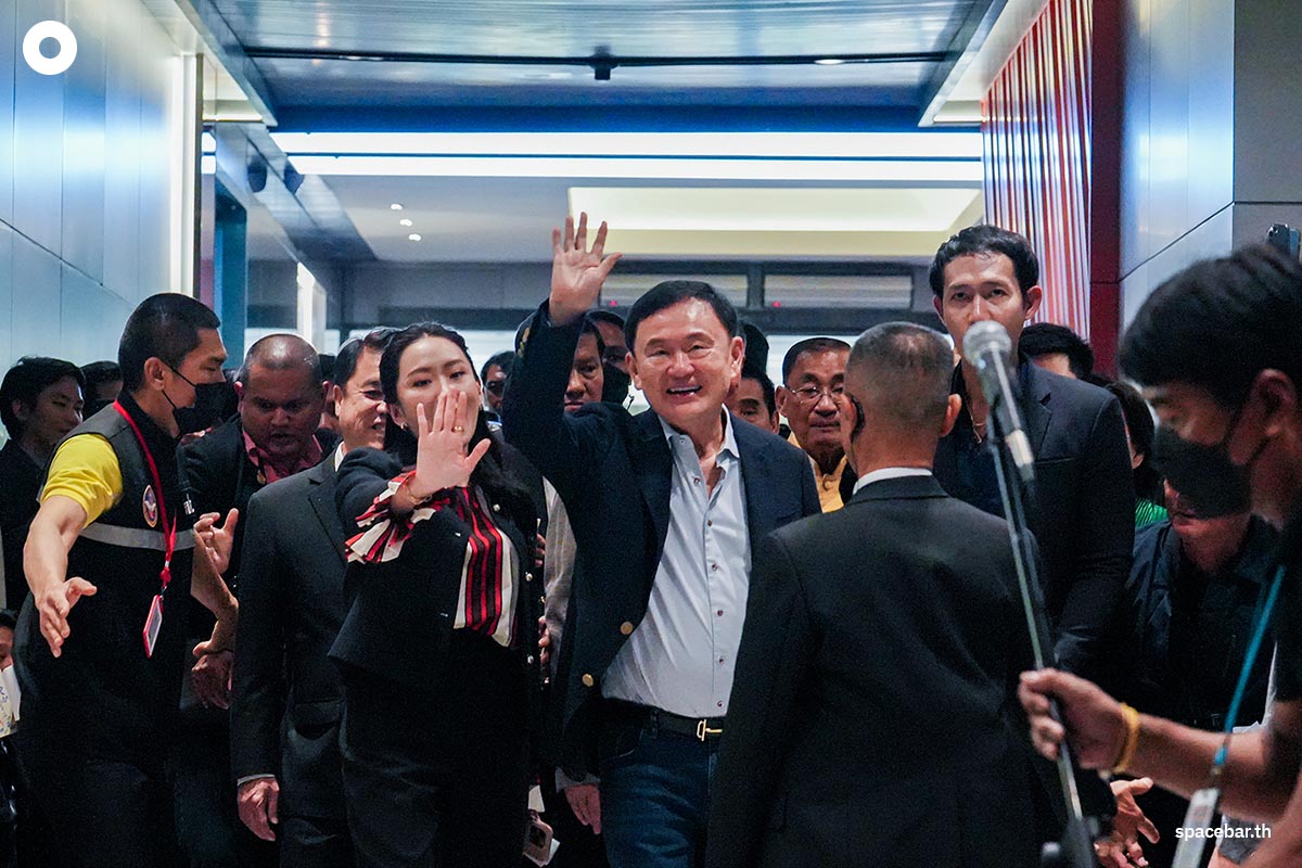 Thaksin_Comeback_Pheuthai_Party_SPACEBAR_Photo00_e29e4a5f0c.jpg