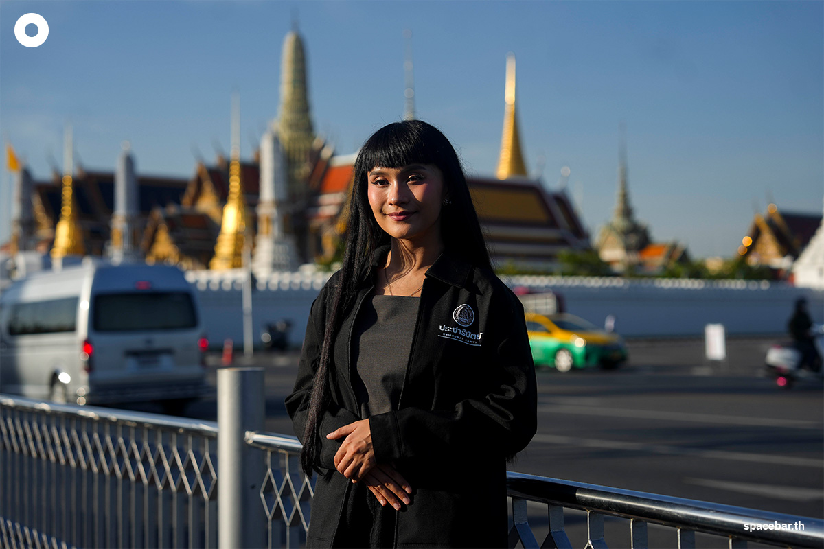 PhotoStory-พรรคประชาธิปัตย์นำผู้สมัคร สส.กทม. 33 เขต สักการะศาลหลักเมือง