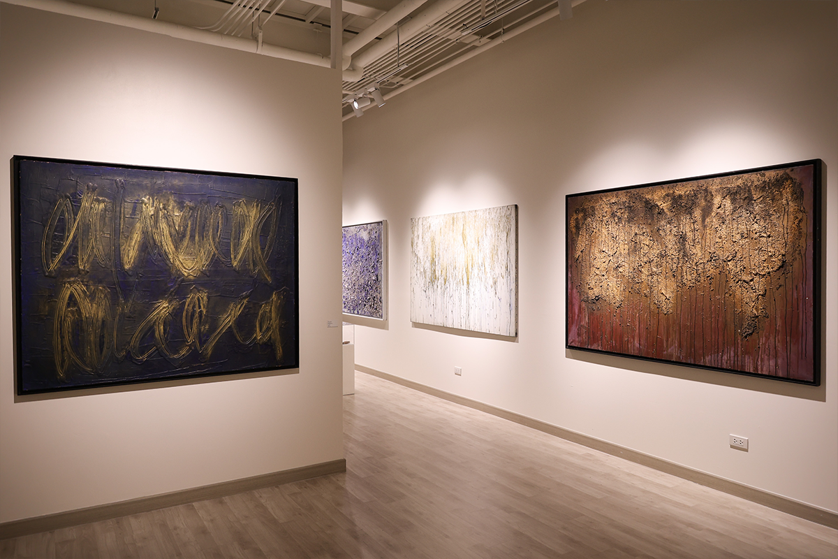 PhotoStory-นิทรรศการ “Between Earth and Light – ระหว่างผืนดินและแสงสว่าง”