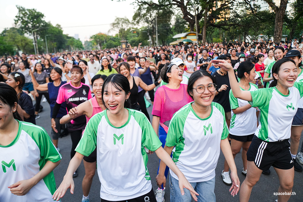 PhotoStory-บรรยากาศกิจกรรมเต้นแอโรบิก ณ สวนลุมพินี
