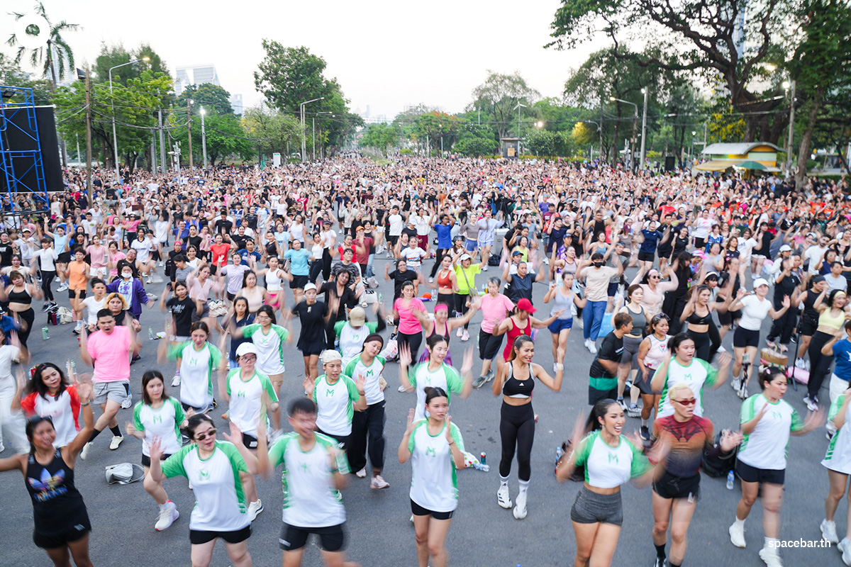 PhotoStory-บรรยากาศกิจกรรมเต้นแอโรบิก ณ สวนลุมพินี