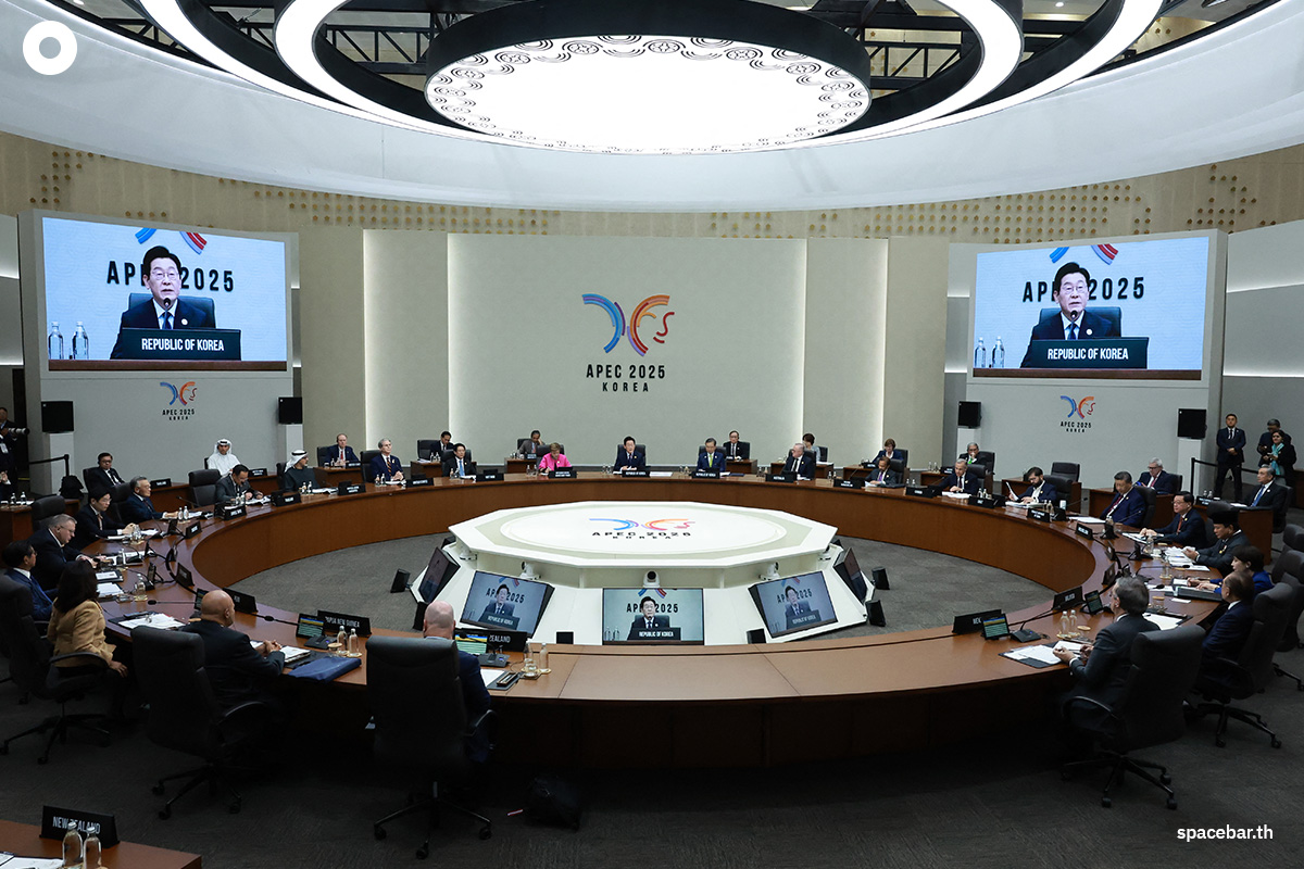 PhotoStory-   ภาพบรรยากาศระหว่างการประชุมผู้นำเศรษฐกิจความร่วมมือทางเศรษฐกิจเอเชีย-แปซิฟิก (APEC) ในเมืองคยองจู เมื่อวันที่ 31 ตุลาคม 2025 (Photo by various sources / AFP)    