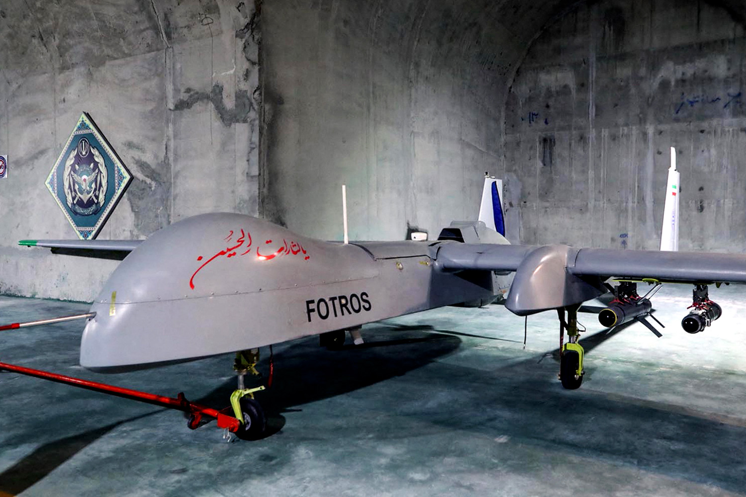 PhotoStory-ภาพที่กองทัพอิหร่านเผยแพร่เมื่อวันที่ 28 พฤษภาคม 2022 แสดงให้เห็นฐานโดรนใต้ดินในสถานที่ที่ไม่ทราบแน่ชัดในอิหร่านแต่ผู้สื่อข่าวระบุว่า เดินทางด้วยเฮลิคอปเตอร์เป็นเวลาเกือบ 40 นาทีจากเมืองเคอร์มานชาห์เพื่อไปยังที่นั่น (Photo by Iranian Army office / AFP)