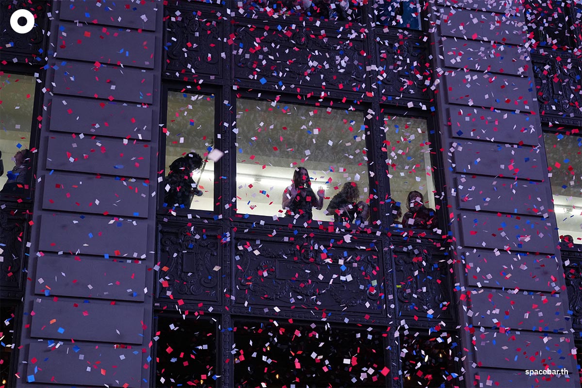 PhotoStory-ผู้คนร่วมงานเฉลิมฉลองวันส่งท้ายปีเก่าต้อนรับปีใหม่ในวันที่ 1 มกราคม 2026 ที่นครนิวยอร์ก (Photo by Adam Gray / GETTY IMAGES NORTH AMERICA / Getty Images via AFP)